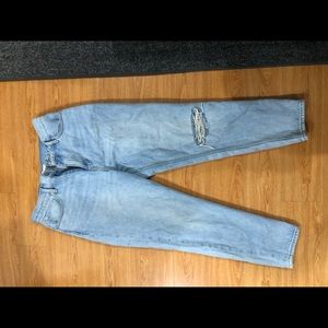 Levi’s Mom Jeans